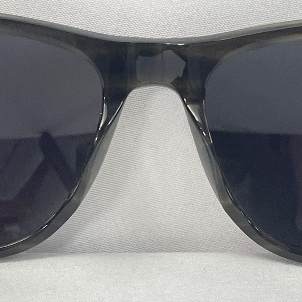 Fossil FOS 2112 Wayfarer Sunglasses – Olive Tortoise Frame with Dark Gray Lenses - Picture 11 of 12